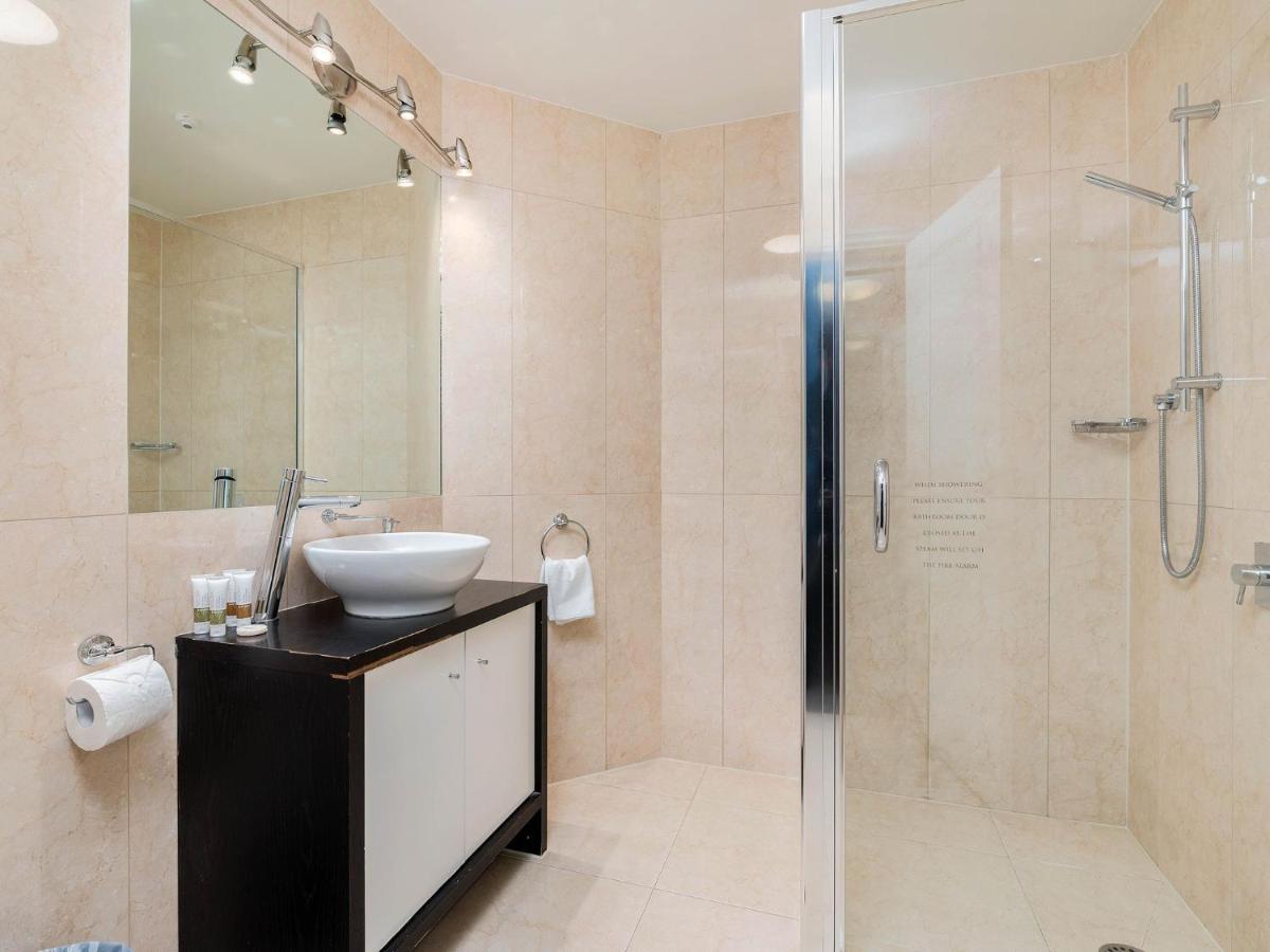 Central Luxury At 408 The Beacon Queenstown Buitenkant foto